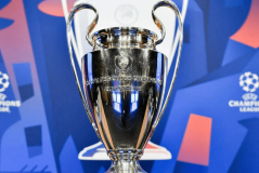 欧冠双冠王核心：被忽视的足球传奇与金球奖排名争议