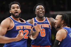 阿门：赛场新星NBA球员，数据亮眼迎成长挑战